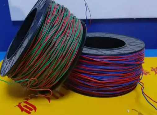 诸暨放炮线的主要材质有哪些？不同材质的适用场景有何区别？