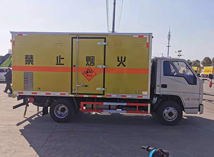 诸暨爆破器材运输车工人安全操作规范与智能技术保障